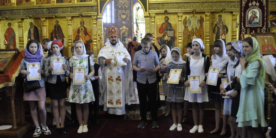 Выпускной акт и Пасхальный утренник